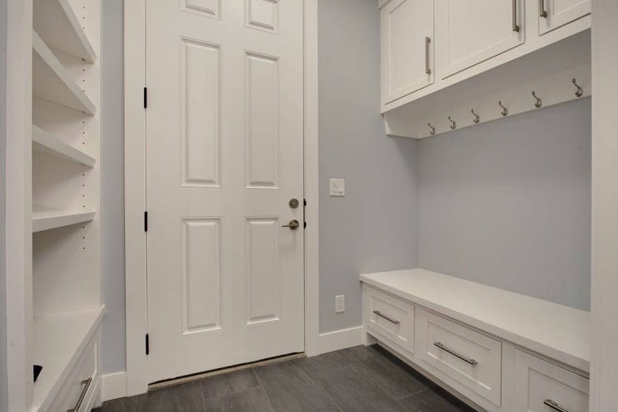 Essential Items to Keep your Mudroom Organized and Maximize Space